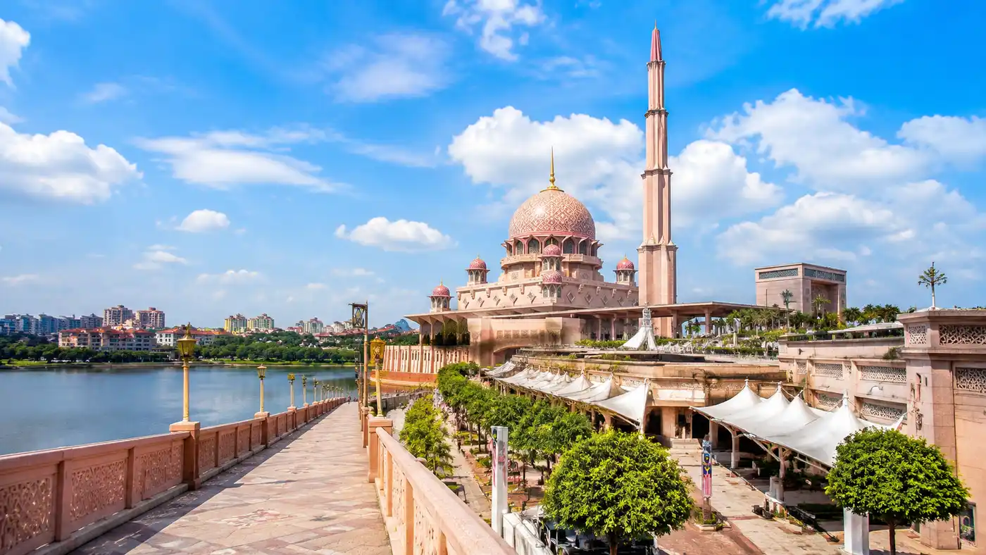 Getting to Putra Mosque