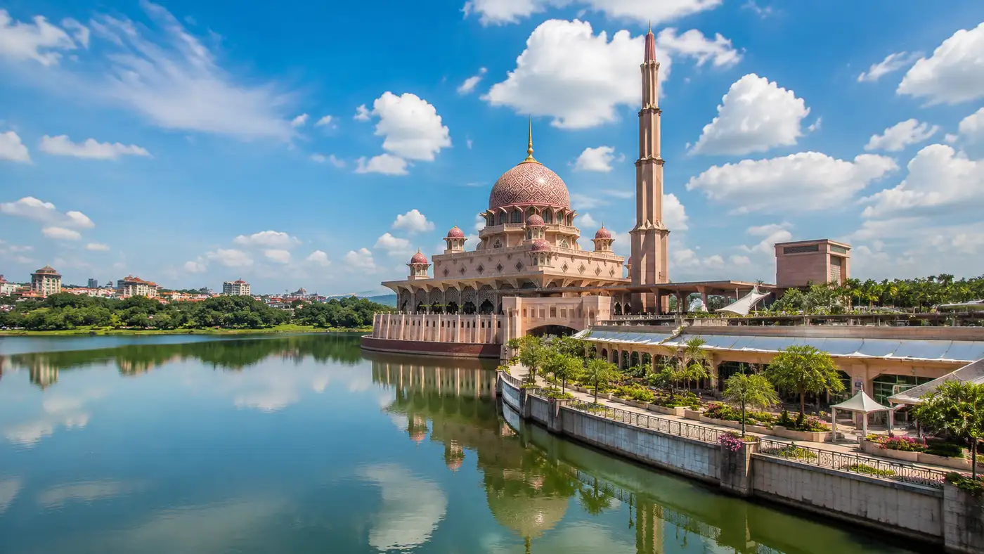 History of Putra Mosque