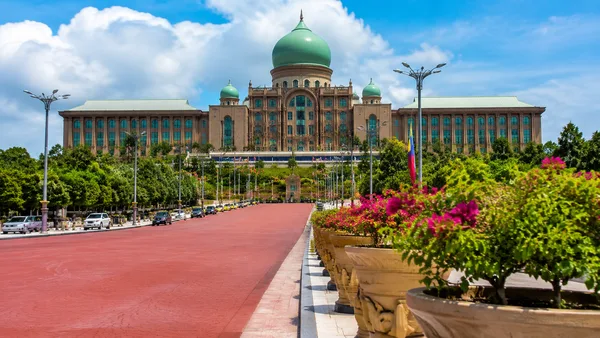 Perdana Putra