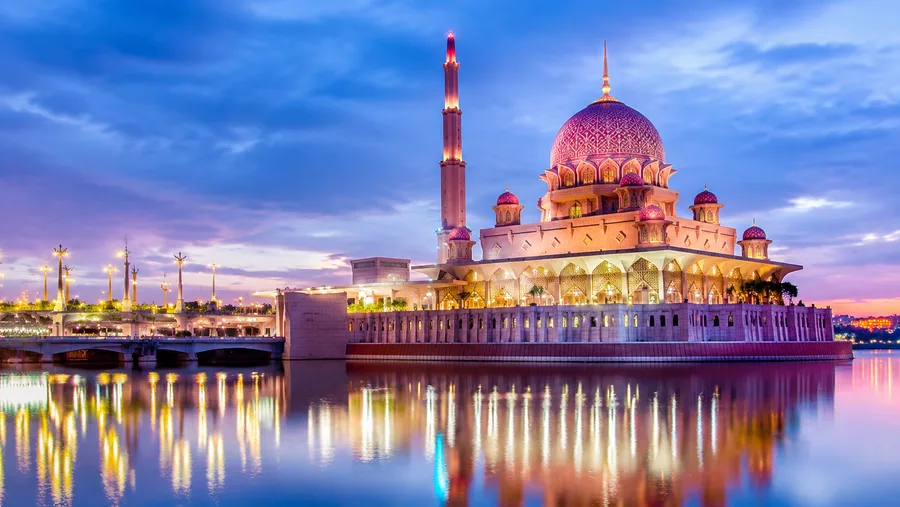 Putra Mosque Architecture & Design