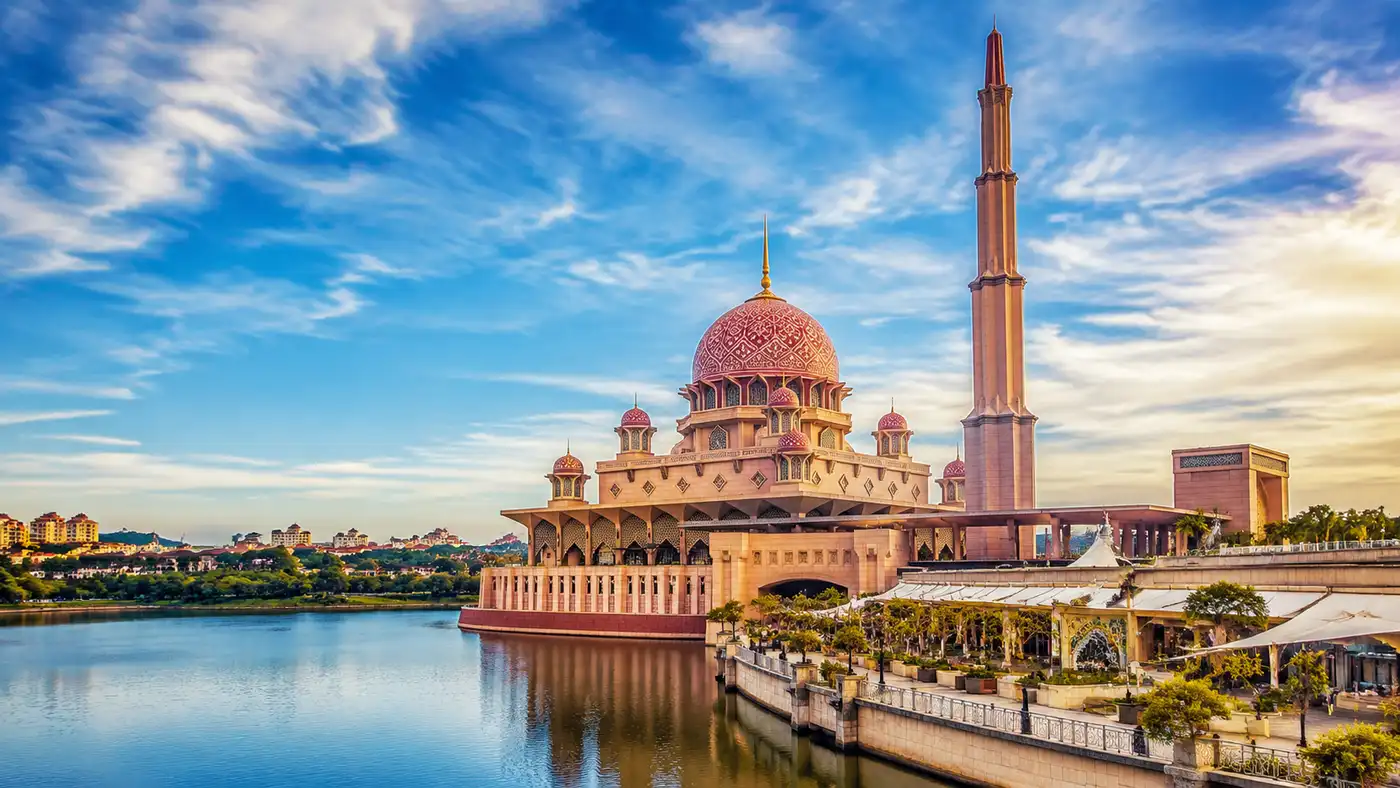 Putra Mosque Architecture & Design