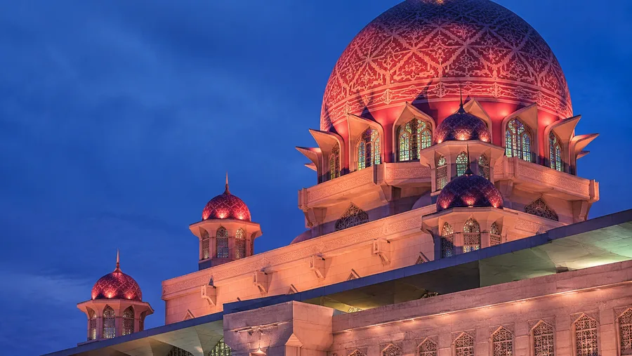 Putra Mosque Night Activities & Photography